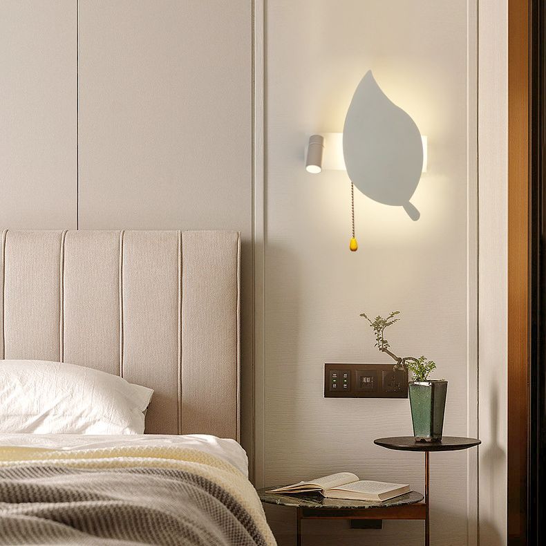 Round Leaf Iron Aluminum Acrylic LED Wall Sconce Lamp