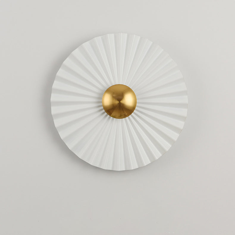 Creative Round Scallop Hardware LED Wall Sconce Lamp