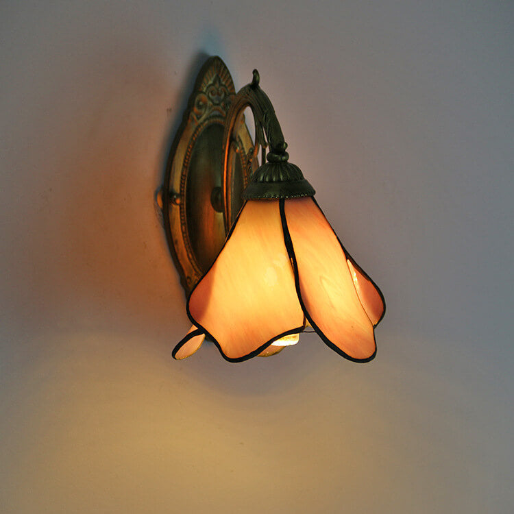 Tiffany Petals Stained Glass 1-Light Wall Sconce Lamp