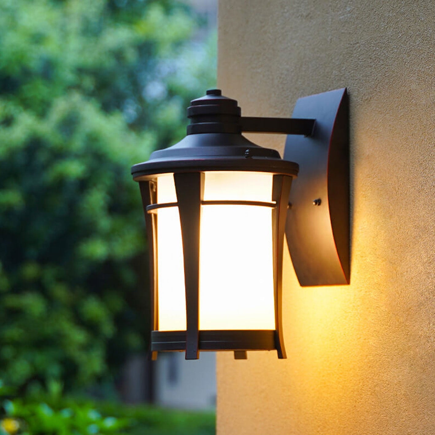 Wrought Iron Outdoor Waterproof 1-Light Wall Sconce Lamp