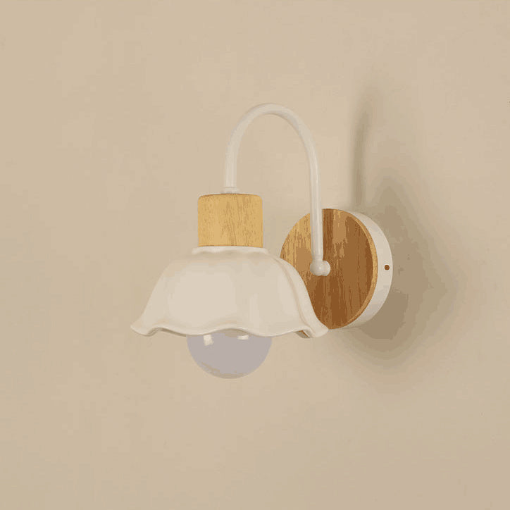 Scandinavian Glass Flower Round 1-Light Wall Sconce Lamp