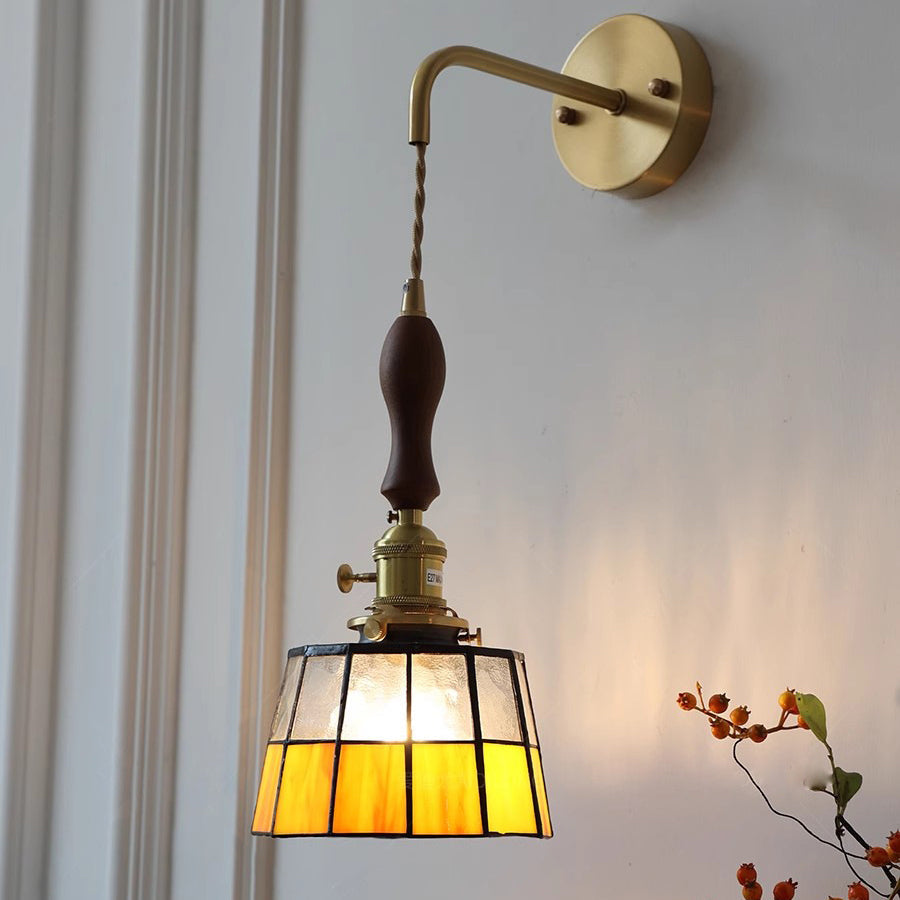 Round Brass Stained Glass Shade 1-Light Wall Sconce Lamp