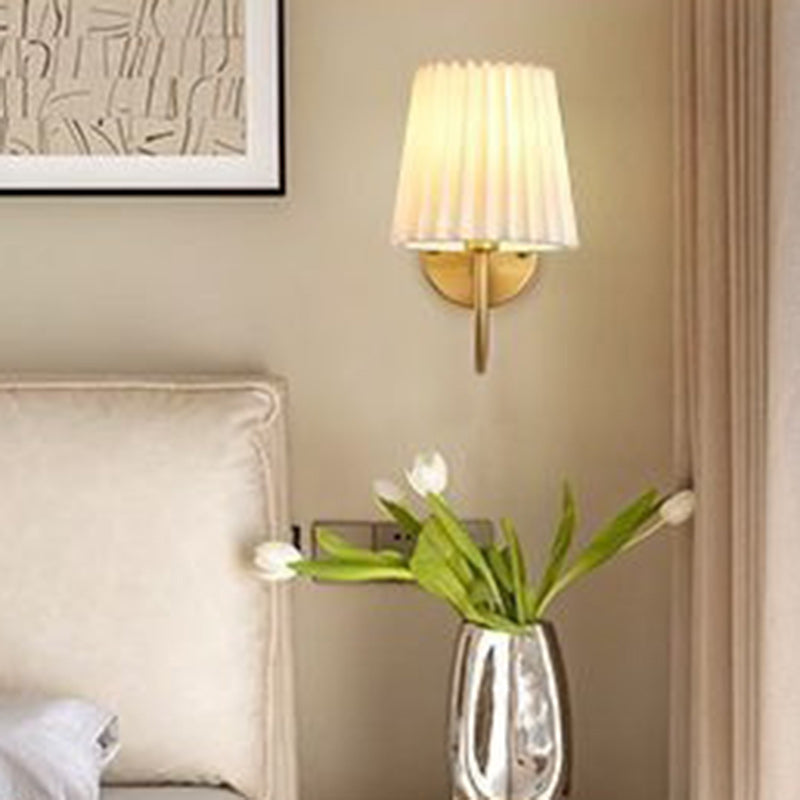 French Drum Iron Fabric Glass 1-Light Wall Sconce Lamp