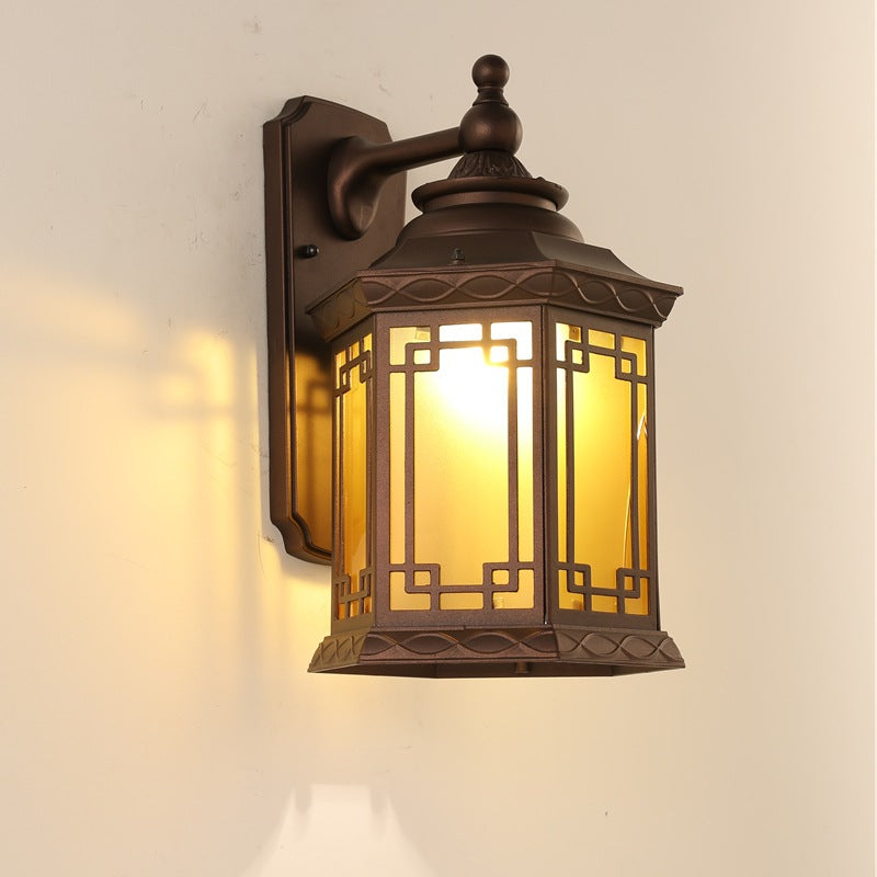 House Square Glass Aluminum 1-Light Wall Sconce Lamp