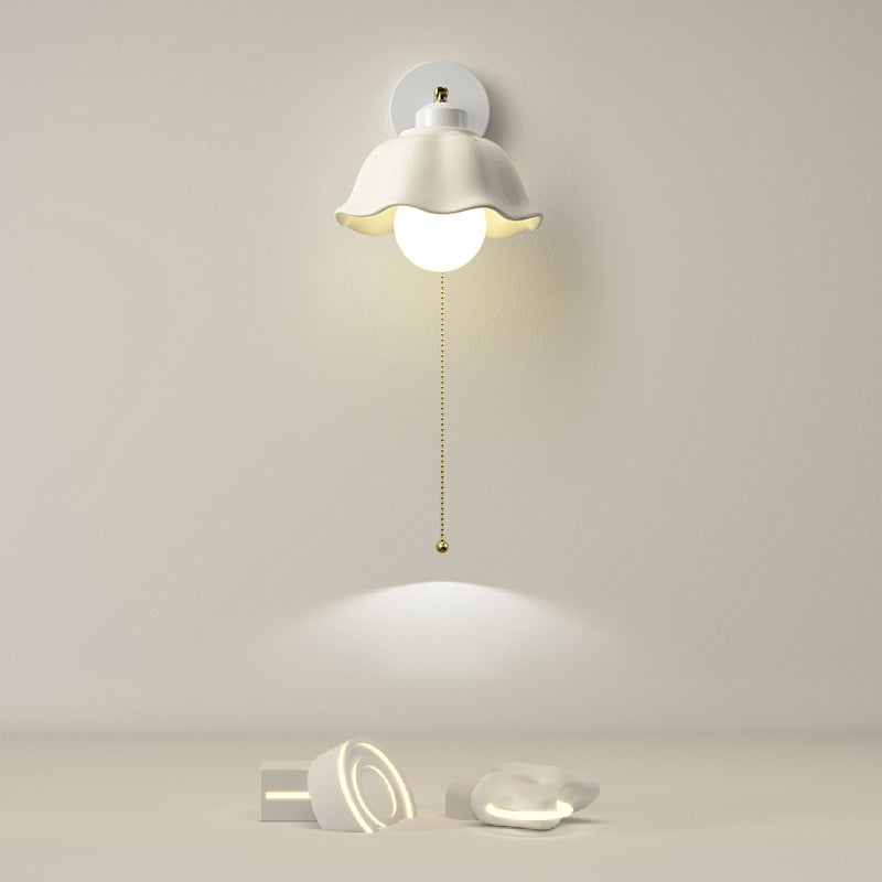 Modern Art Deco Flower Round 1-Light Wall Sconce Lamp