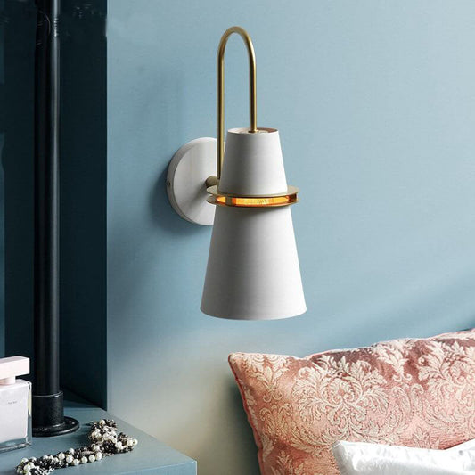 Scandinavian Horn Iron 1-Light Wall Sconce Lamp