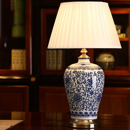 Traditional Ceramic Vase Table Lamp