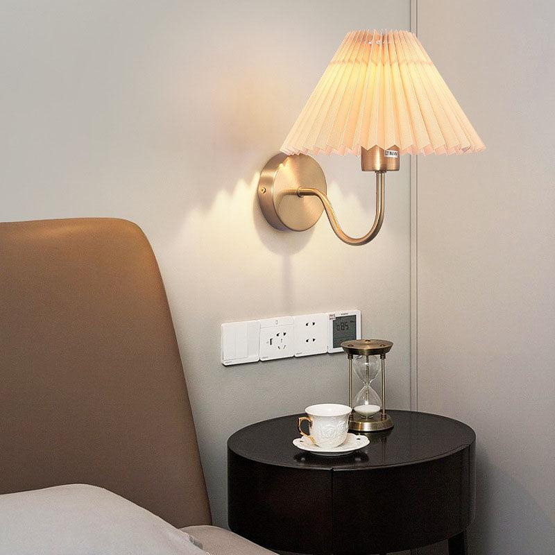 Pleated Disc Base Iron Fabric 1-Light Wall Sconce Lamp