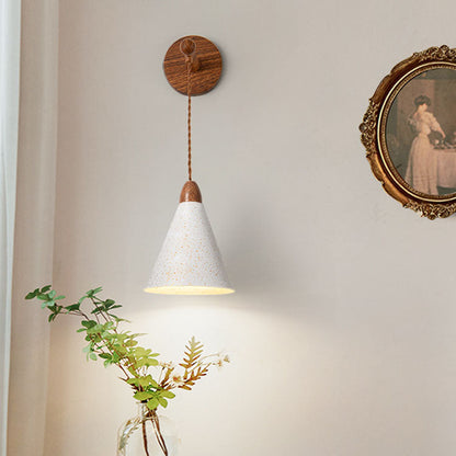Traditional Japanese Tapered Iron 1-Light Wall Sconce Lamp