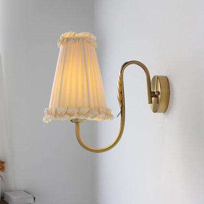Pastoral Pleated Fabric Lace Shade 1-Light Wall Sconce Lamp