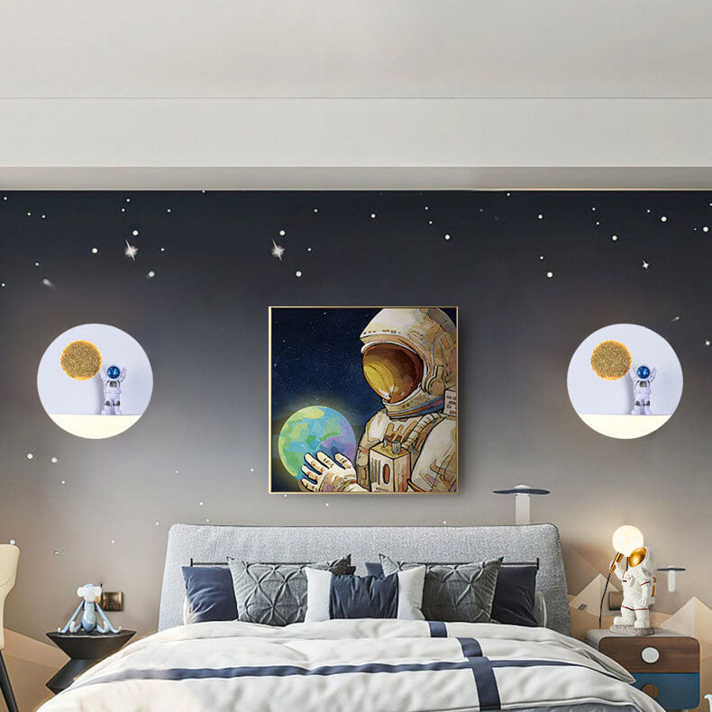 Creative Iron Resin Round Astronaut LED Wall Sconce Lamp