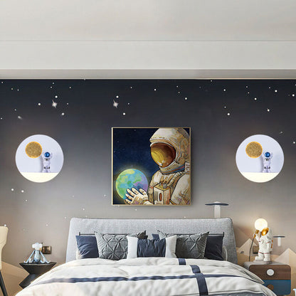 Creative Iron Resin Round Astronaut LED Wall Sconce Lamp