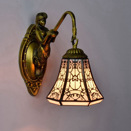 Tiffany Iron Frame Stained Glass 1-Light Wall Sconce Lamp