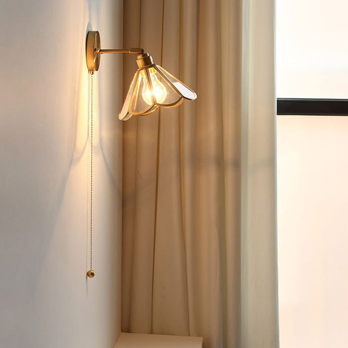 Tapered Petal All Copper Glass 1-Light Wall Sconce Lamp