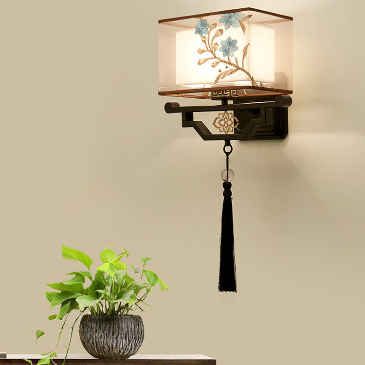 Chinese Embroidered Iron Fabric 1-Light Wall Sconce Lamp