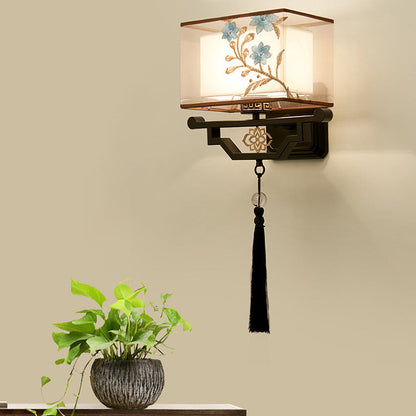Chinese Embroidered Iron Fabric 1-Light Wall Sconce Lamp