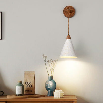 Traditional Japanese Tapered Iron 1-Light Wall Sconce Lamp