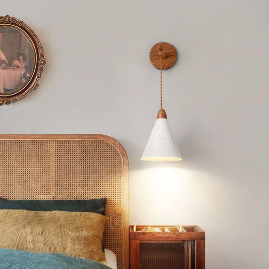 Traditional Japanese Tapered Iron 1-Light Wall Sconce Lamp