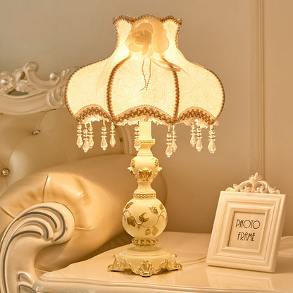 Traditional Fabric Vase Table Lamp