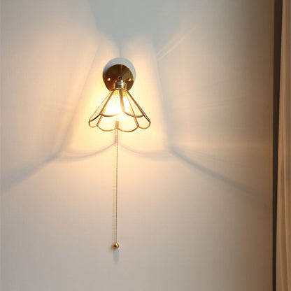 Tapered Petal All Copper Glass 1-Light Wall Sconce Lamp