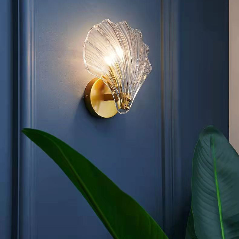 Shell Glass Brass Finish Frame 1-Light Wall Sconce Lamp