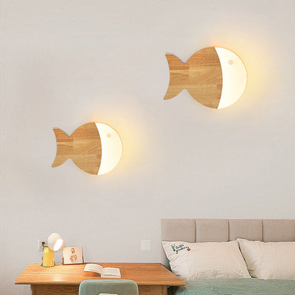 Nordic Creative Wood Art Small Fish LED Wall Sconce Lamp