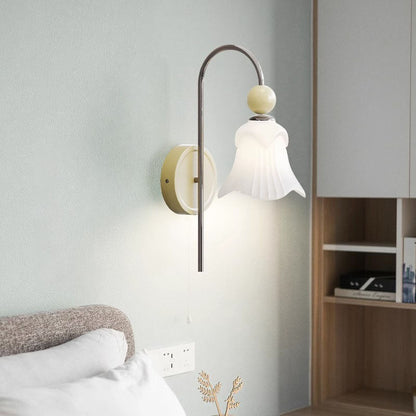 Nordic Iron Glass Flower Shape 1-Light Wall Sconce Lamp