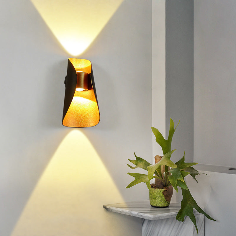 Shape Outdoor Patio Balcony Waterproof LED Wall Sconce Lamp