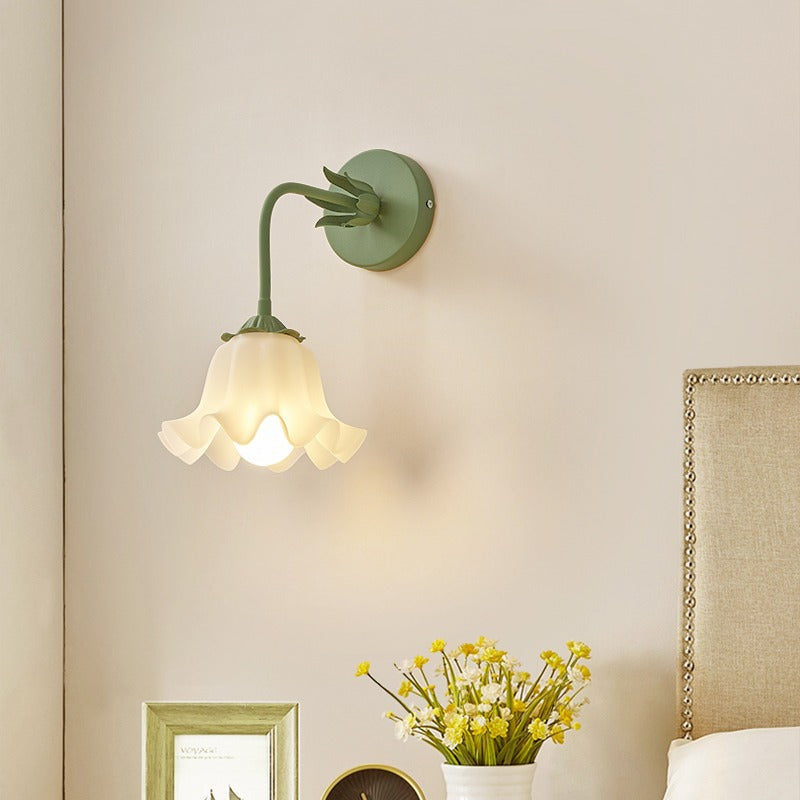 Acrylic Bell Orchid Flower Shade 1-Light Wall Sconce Lamp