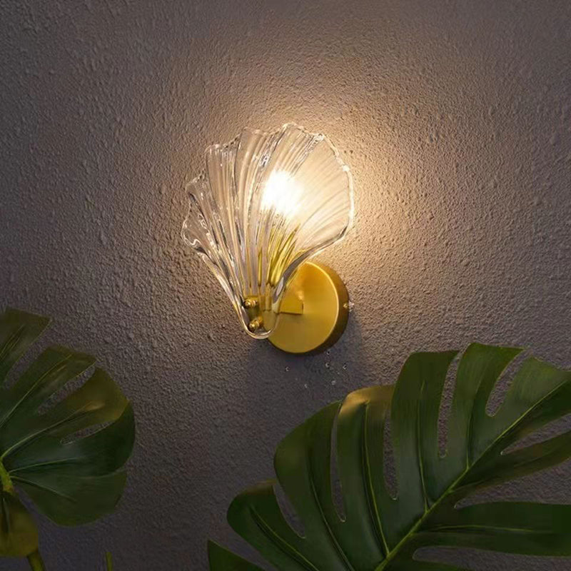 Shell Glass Brass Finish Frame 1-Light Wall Sconce Lamp