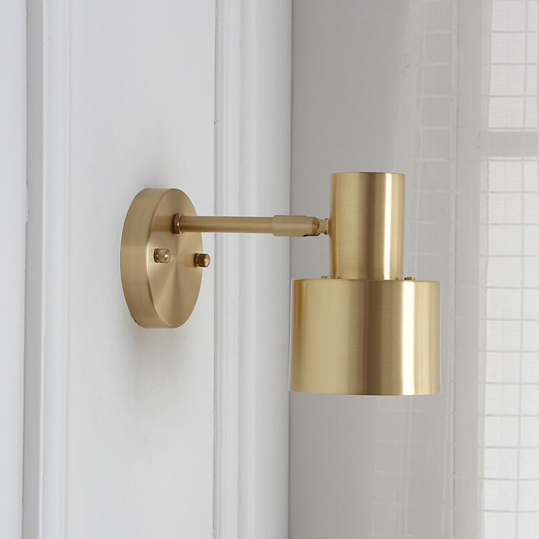 Minimalist Golden Metal Column 1-Light Wall Sconce Lamp