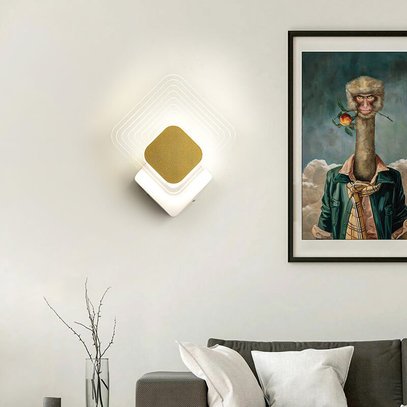 Light Luxury Gold Geometric Acrylic LED Wall Sconce Lamp
