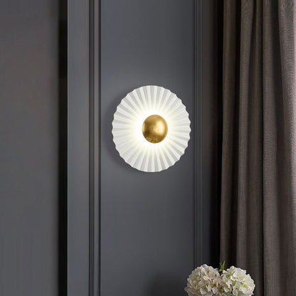 Creative Round Scallop Hardware LED Wall Sconce Lamp