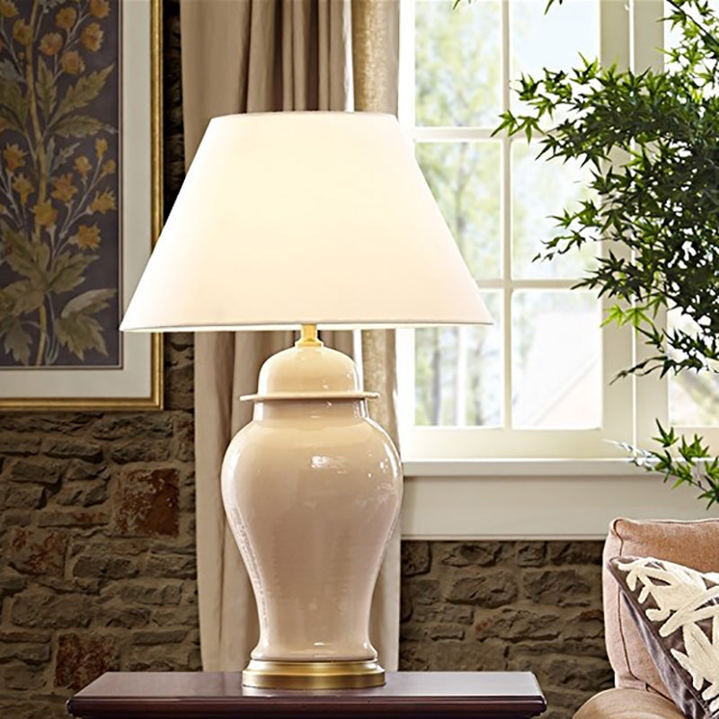 Traditional Vase Table Lamp