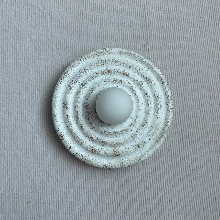 Round Ripple Resin Glass Iron 1-Light Wall Sconce Lamp