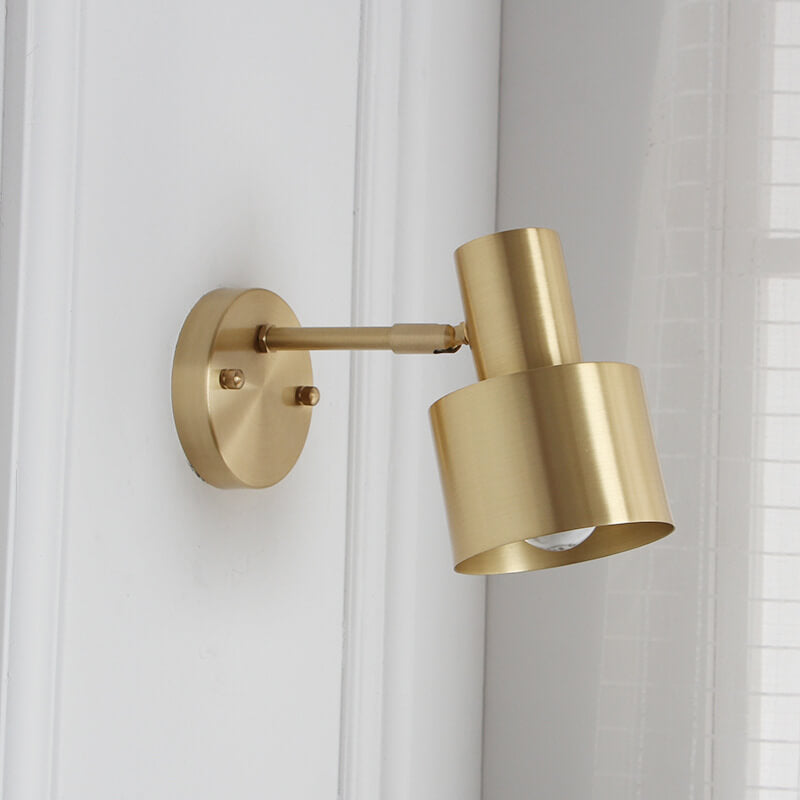 Minimalist Golden Metal Column 1-Light Wall Sconce Lamp