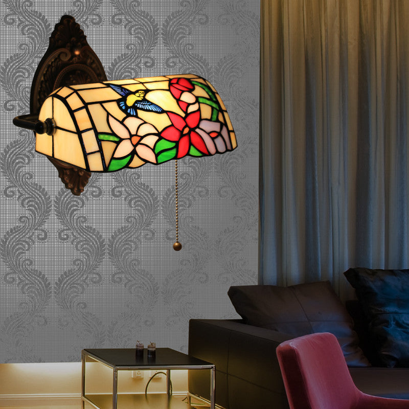 Tiffany Alloy Iron Stained Glass 1-Light Wall Sconce Lamp