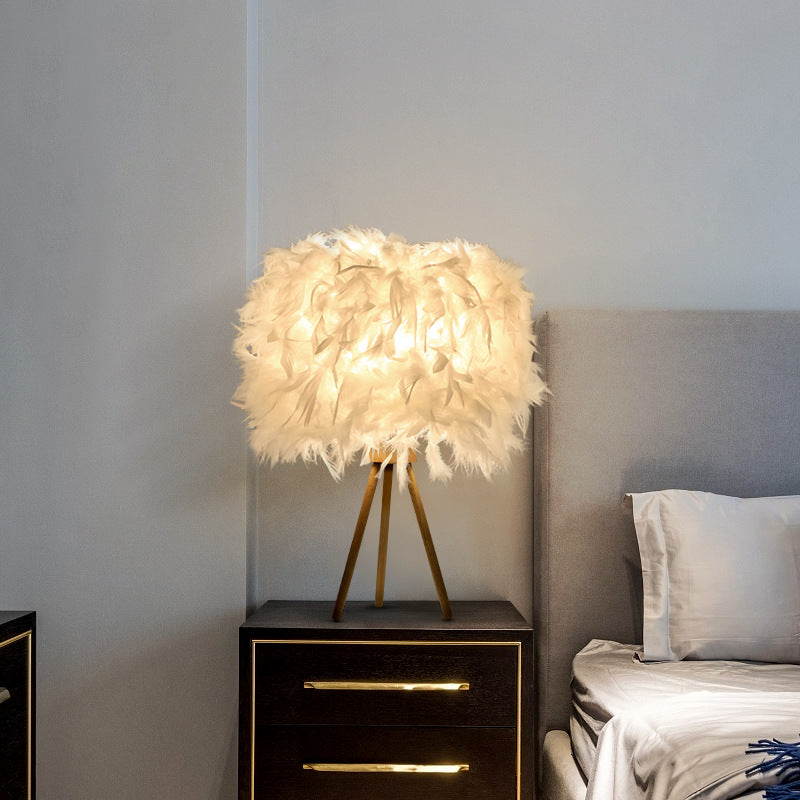 Modern Feather Table Lamp