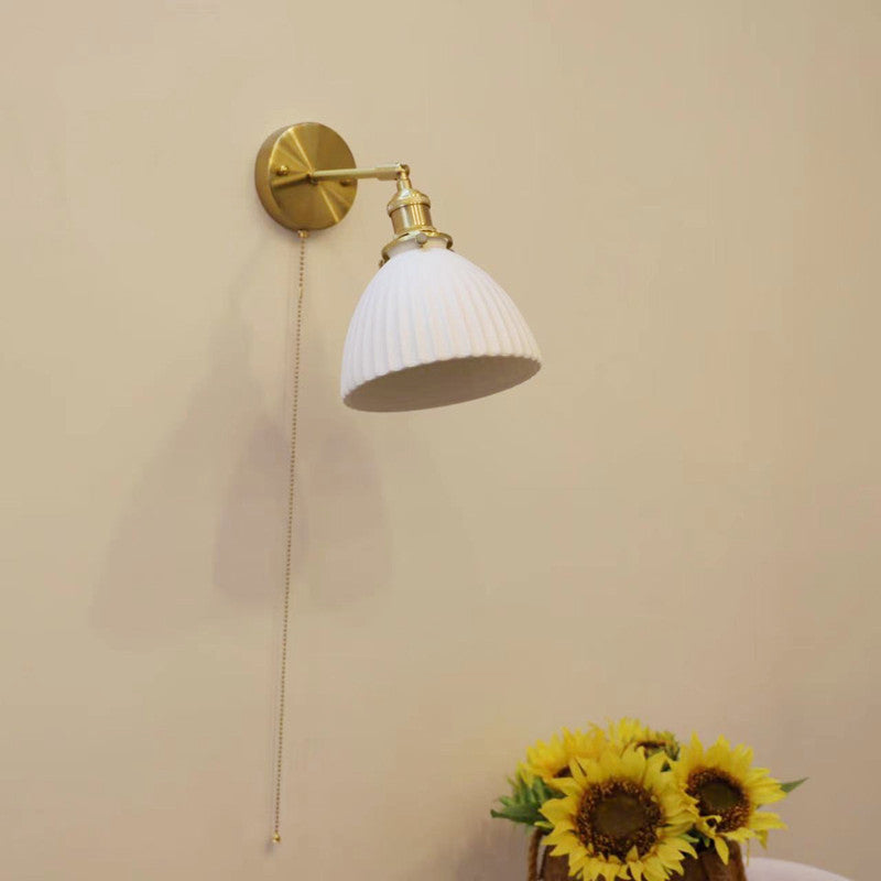 Simplicity Round 1-Light Vanity Light Wall Sconce Lamp