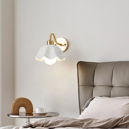 Cream Flower Pod All Copper Glass 1-Light Wall Sconce Lamp