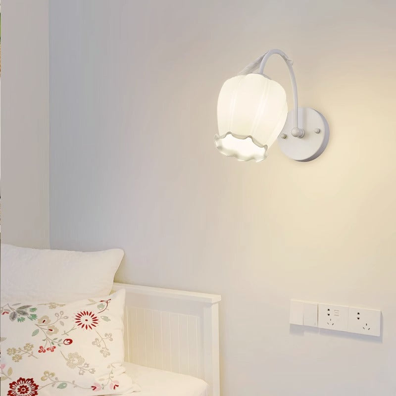 Simplicity Flower Iron Glass 1-Light Wall Sconce Lamp