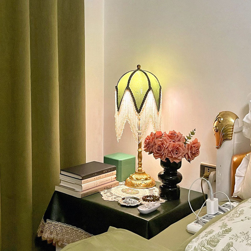 Traditional Leaf Table Lamp