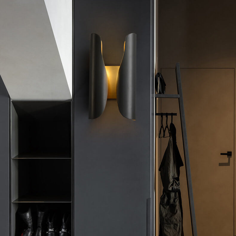Light Luxury Rolled Edge Brass 2-Light Wall Sconce Lamp