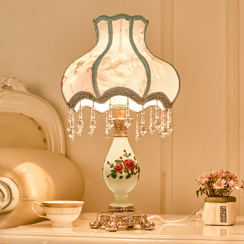 Traditional Fabric Vase Table Lamp