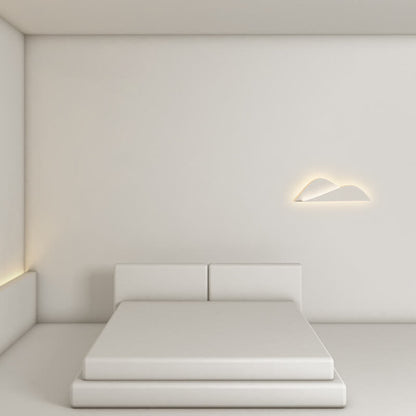 Minimalist Mountains Design Iron LED Wall Sconce Lamp