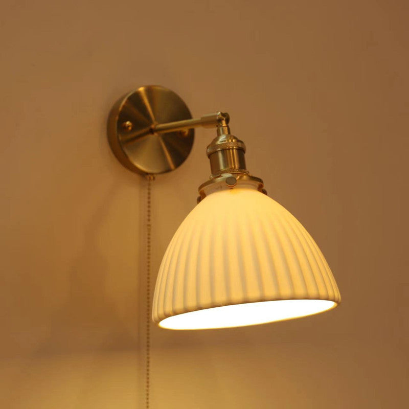 Simplicity Round 1-Light Vanity Light Wall Sconce Lamp