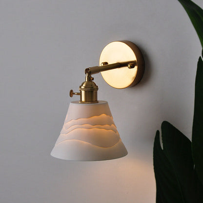 Minimalist Ceramic Mural Horn 1-Light Wall Sconce Lamp