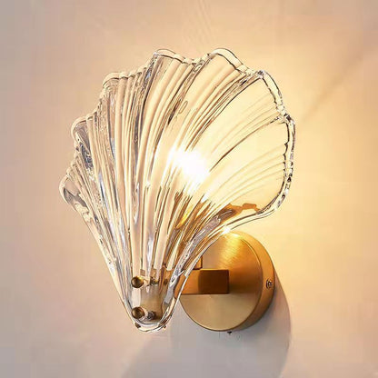 Shell Glass Brass Finish Frame 1-Light Wall Sconce Lamp