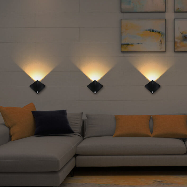 Modern PC Creative Stingray Design LED Wall Sconce Lamp