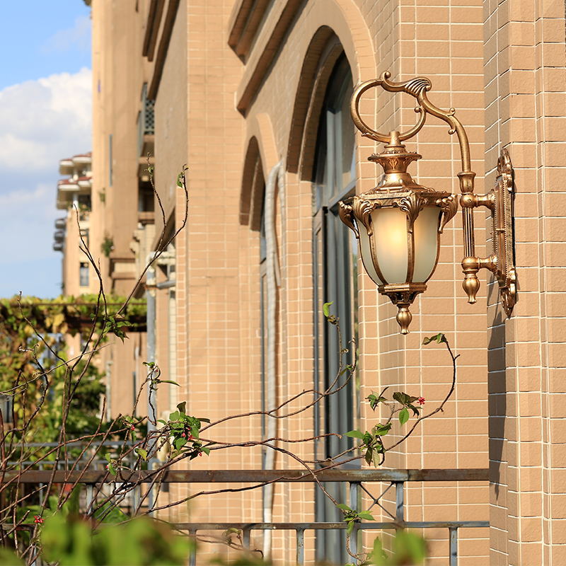 Aluminum 1-Light Outdoor Waterproof Wall Sconce Lamp
